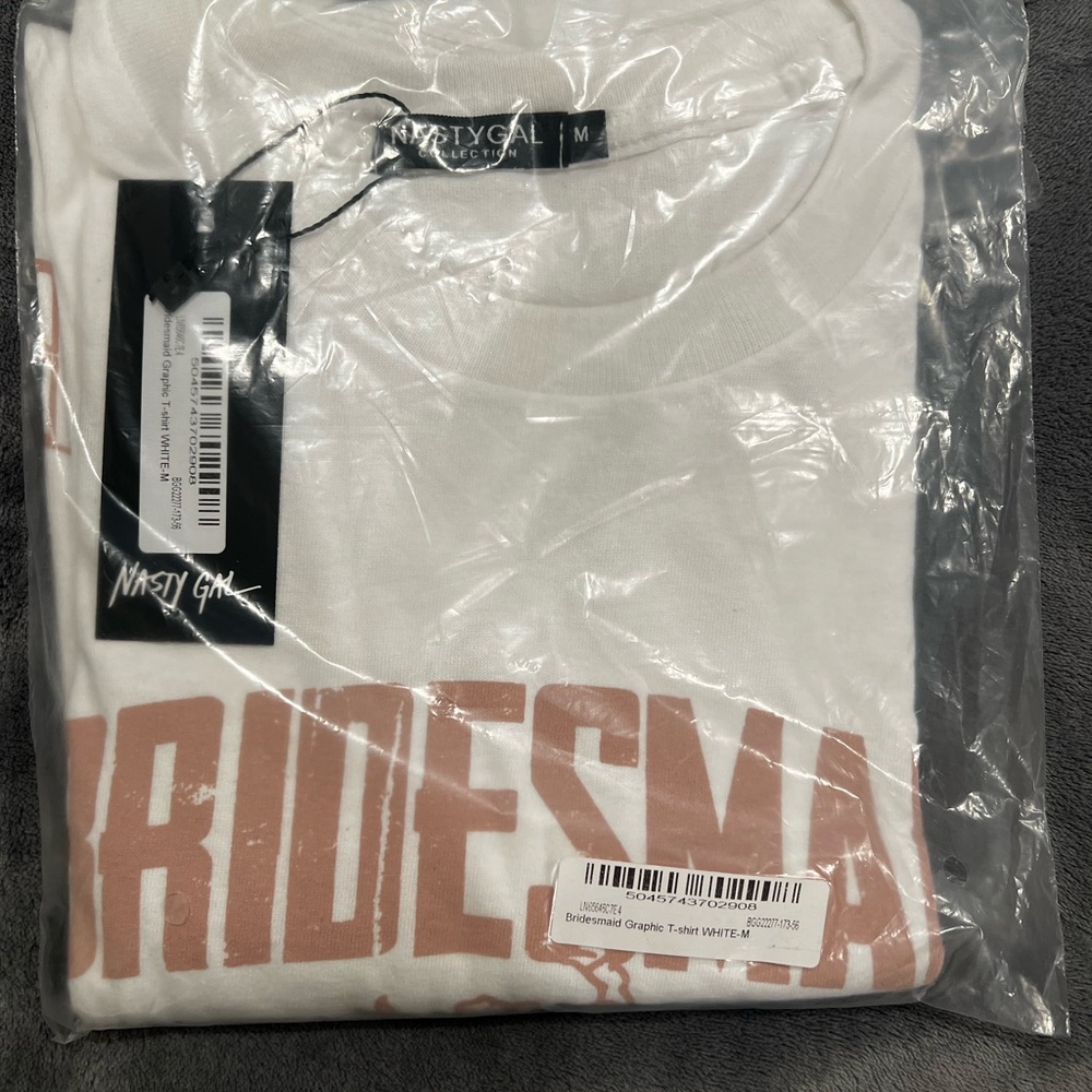 Nasty Gal Bridesmaid Graphic Tee & 5 I do crew gift bags